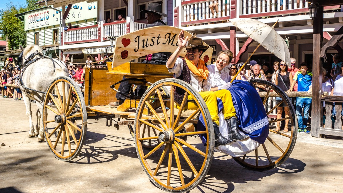 O Fotomagazin / Pullman City 2016